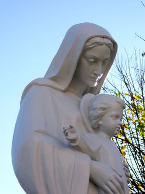 Statua Madonna con Bambino in vetroresina